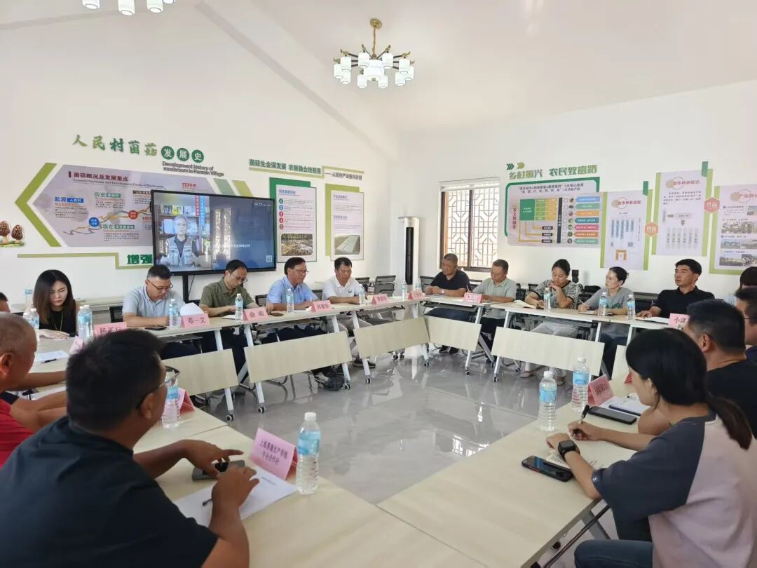 科技赋能驻村工作，助力乡村产业振兴——何祖华参事一行赴崇明堡镇指导“稻菇轮作”