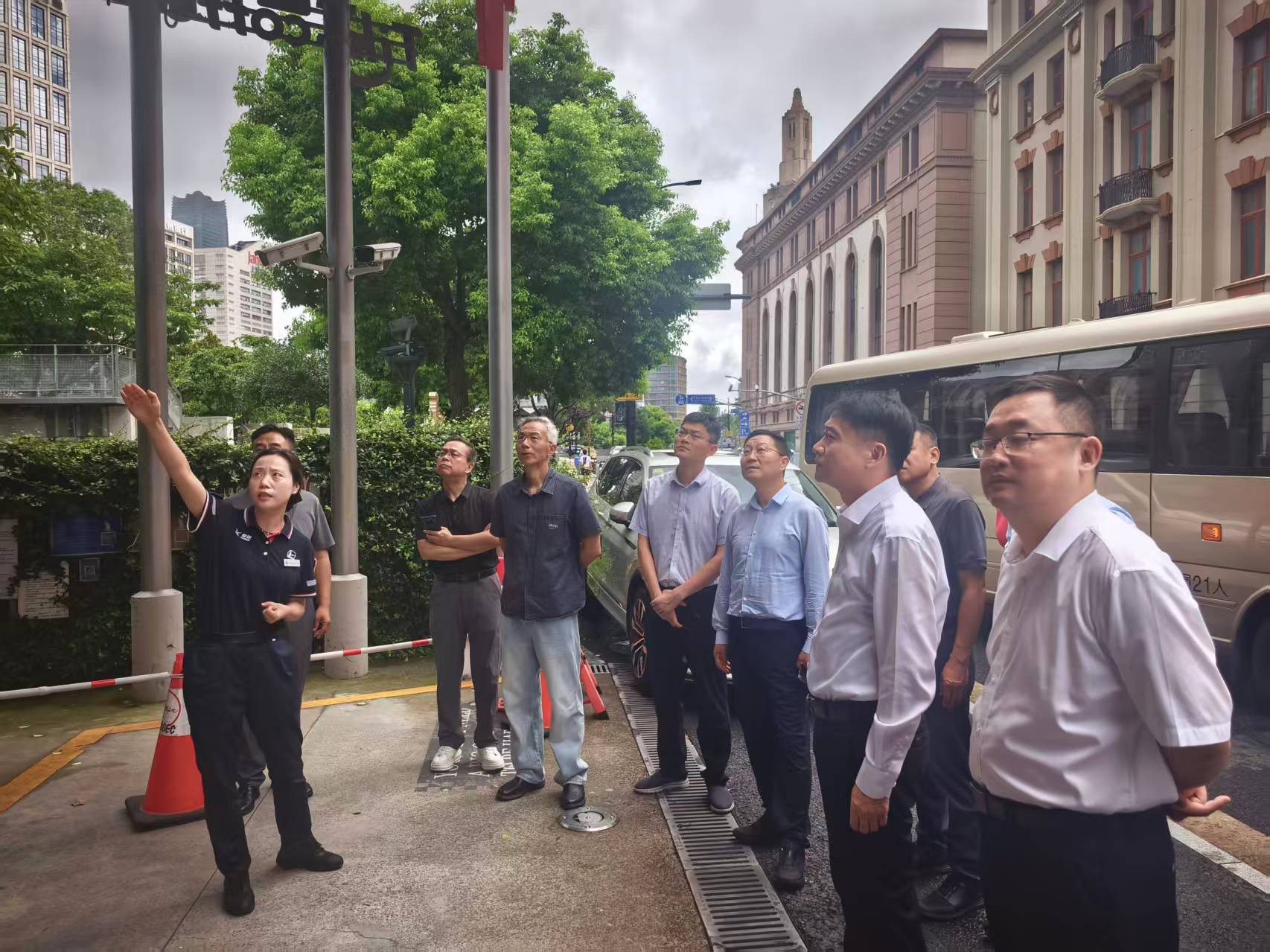 江苏省政府参事室来沪调研“高质量发展背景下推动我省城市基础设施向公共价值导向转型”课题